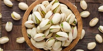راز جوانی چِشم با مصرف این آجیل

