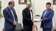 تحویل چک هزار میلیارد ریالی خسارت آتش‌سوزی به منطقه آزاد انزلی