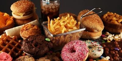 اثرات غذاهای چرب را با این خوراکی‌ها از بین ببرید
