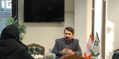 فروش بیمه نامه شخص ثالث در مقایسه با بیمه عمر برای بازاریاب راحت تر است