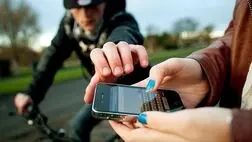 این کشور ها با ارائه بیمه نامه ساعتی موبایل مشتریان خود را غافلگیر کنند