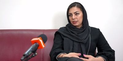 ساختار اشتباه کارمزد شرکت های پرداخت الکترونیک را در مقابل سهامدار قرارداد + فیلم