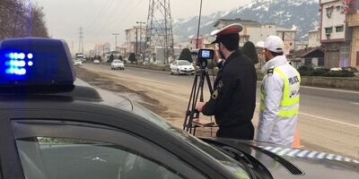 ۳۰ درصد حوادث رانندگی تهران مربوط به سرعت‌های غیرمجاز و سبقت است