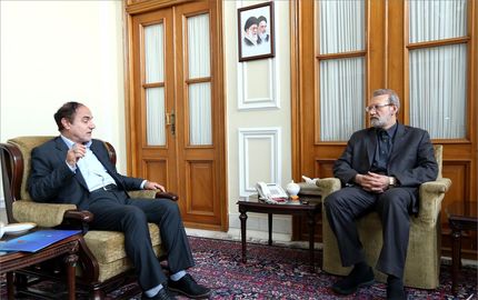 دیدار لاریجانی با مدیران بیمه مرکزی