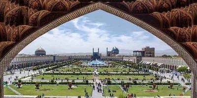 
آتش‌سوزی ۱۰ فروند شناور در اسکله جوادالائمه پارسیان