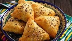 طرز تهیه پیراشکی با خمیر یوفکا؛ خوشمزه و مجلسی
