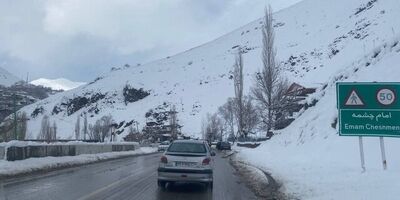 برف و باران و مه در محورهای ۱۴ استان/ انسداد شبانه هراز تا فردا