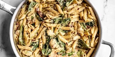 طرز تهیه «پاستا با سس آلفردو و مرغ» + نکات تهیه مهم پاستا 