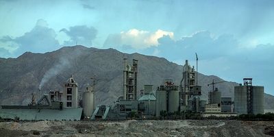 سیمان ارزان می‌شود؛ اصلاح بازار با عرضه منظم در بورس