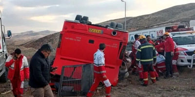 تصادف اتوبوس با تانکر حامل سوخت، جان ۹ نفر را در زاهدان گرفت
